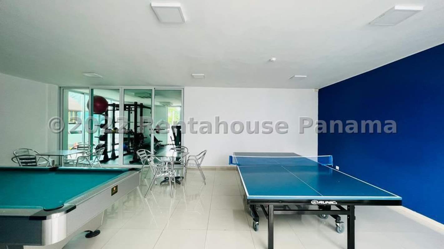 Modern master bathroom jacuzzi double sink glass shower Costa Sur Panama