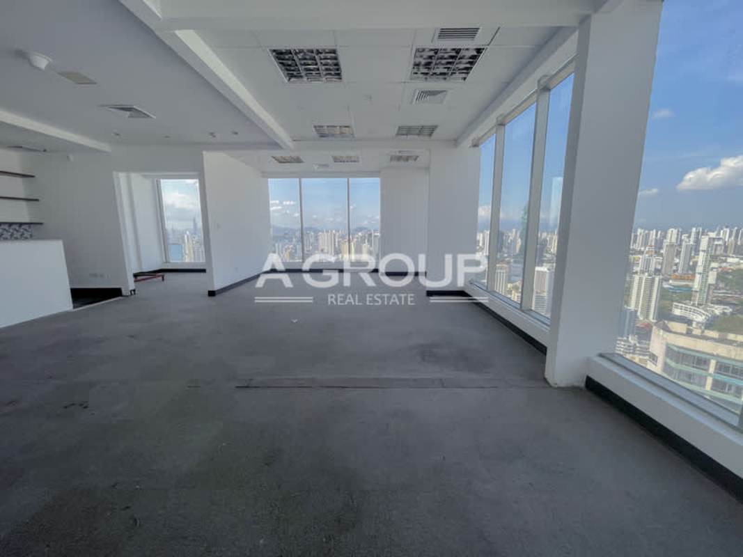 Premium finished commercial office with city skyline and bay views in PH BICSA Financial Center Panama City