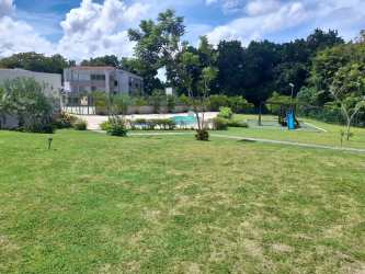 Bathroom with walk-in shower and ceramic tiles PH Ciudad del Futuro Arraiján Panama