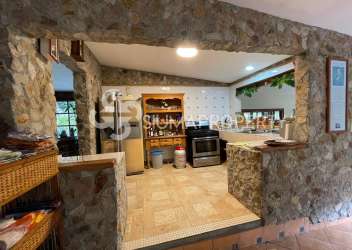 Bright bedroom with large window, tropical decor and cozy design in Valle de Antón Panama