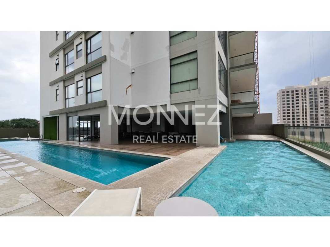 Spacious open-plan living area with floor-to-ceiling windows overlooking the golf course at PH Albatross Panama