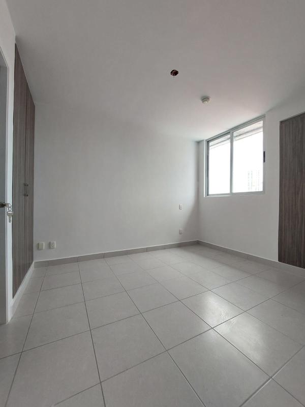 Spacious bedroom with wardrobe and tile flooring PH Solok Panama City