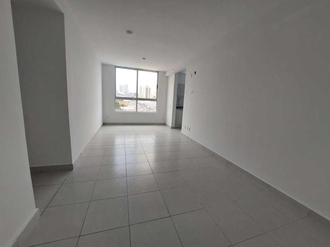 Bright living dining area open-concept large windows PH Solok Panama