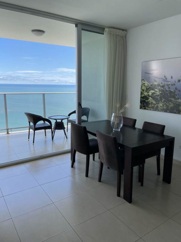 Modern dining area with access to balcony with ocean views PH White Tower Panama