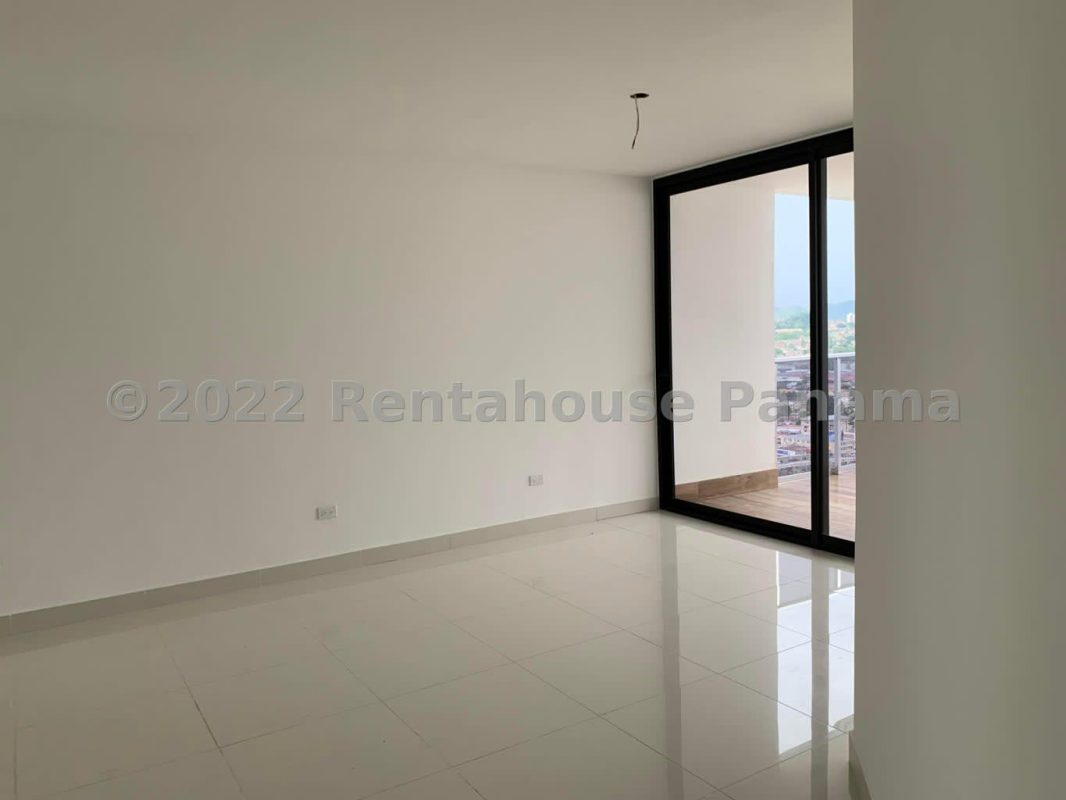 Skyline rooftop pool terrace with panoramic view at PH Vía Argentina El Cangrejo Panama