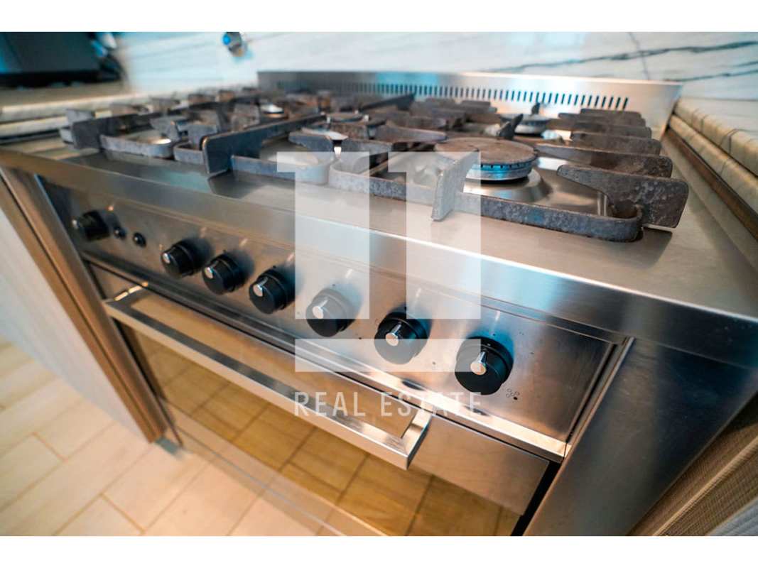 Large balcony terrace with panoramic Parque Omar and city views at PH Pradera Panama City