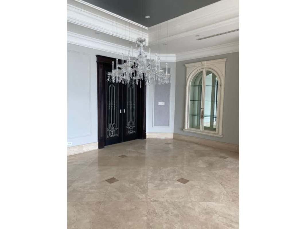 Elegant dining space with ocean skyline view in PH Peninsula Punta Paitilla Panama