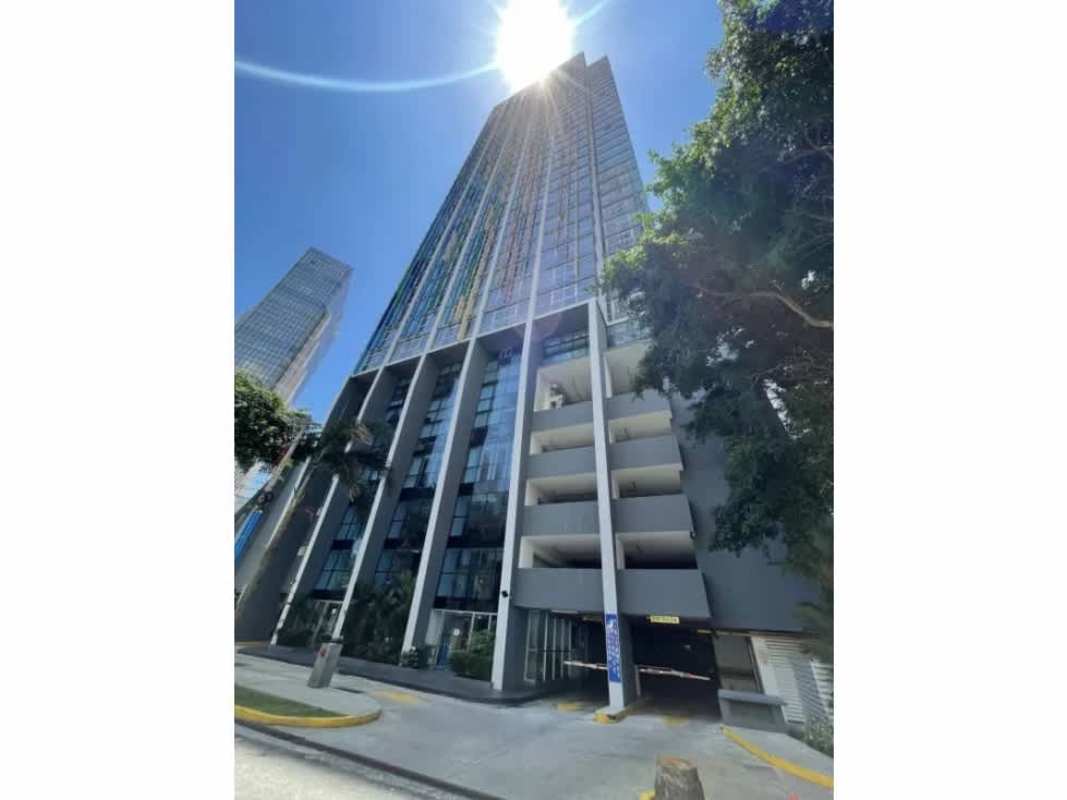 Rooftop pool and lounge with ocean and city views PH Colores de Bella Vista Panama