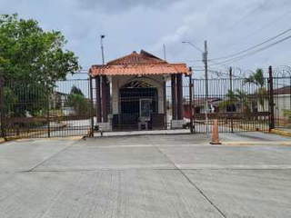 Single Family Home for Sale in Juan Demóstenes Arosemena - 3 bedrooms