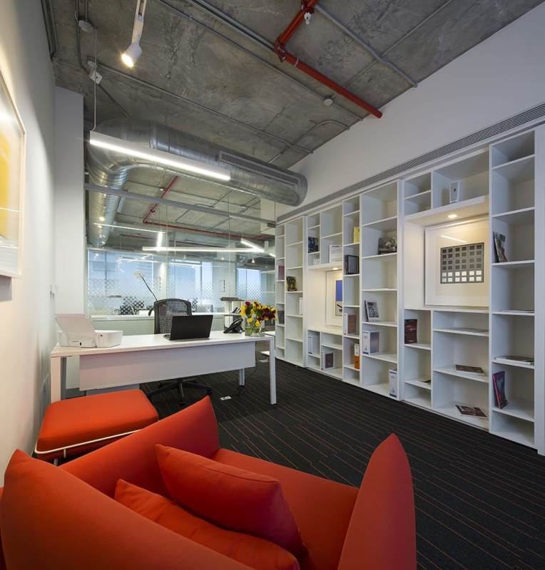 Conference room with glass walls exposed ceiling modern design PH Kenex Plaza Panama
