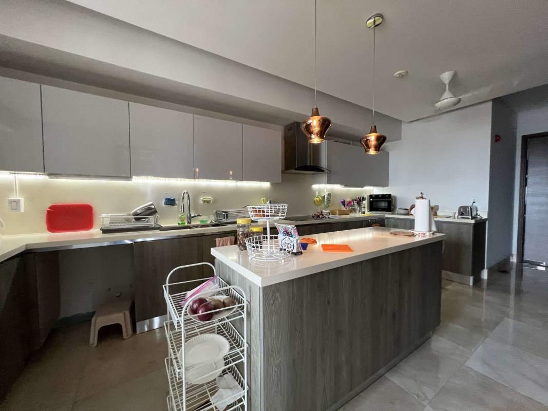 Dining area with golf course view in PH Greengarden Panama City