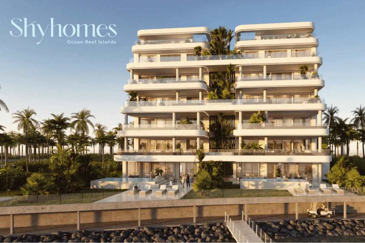 Ocean Reef Islands private marina with luxury yachts and waterfront residences in Punta Pacifica Panama City