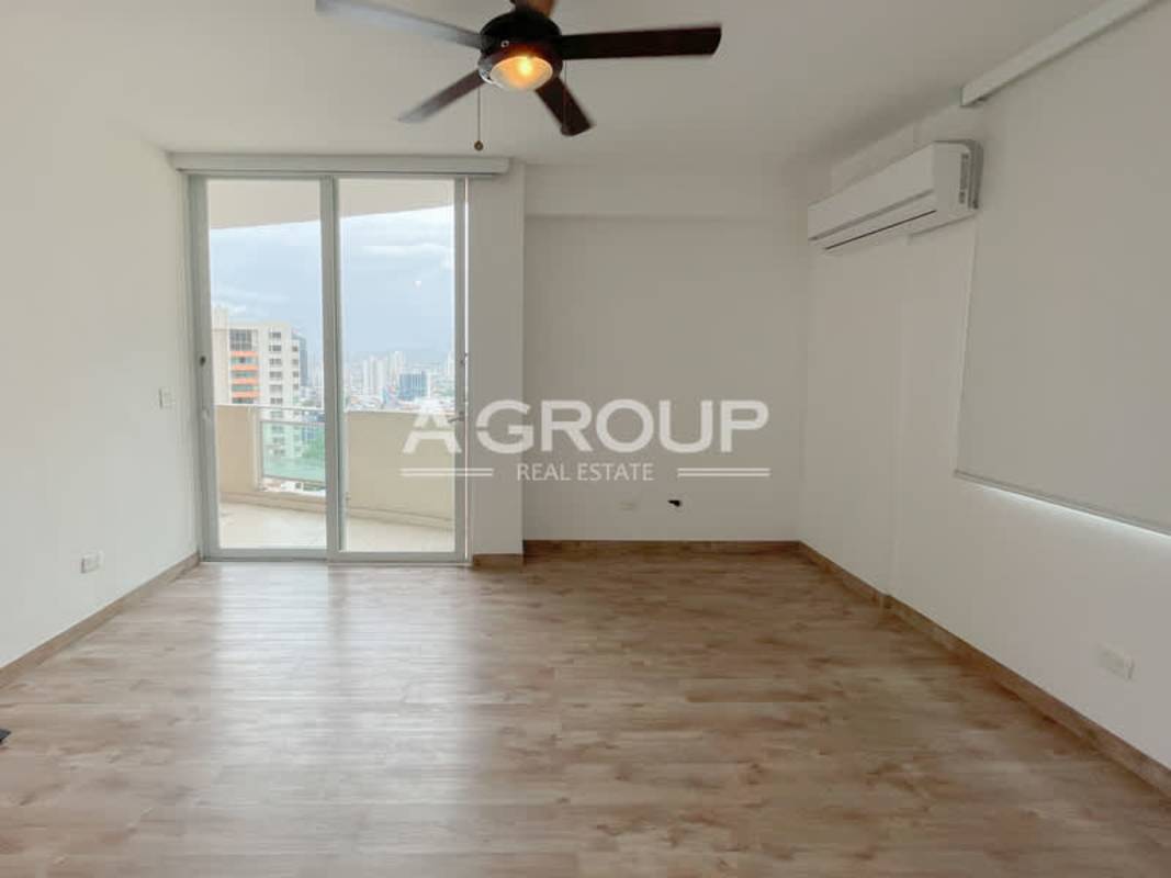 Spacious balcony with skyline and ocean views in PH Costa Pacifica Punta Pacifica