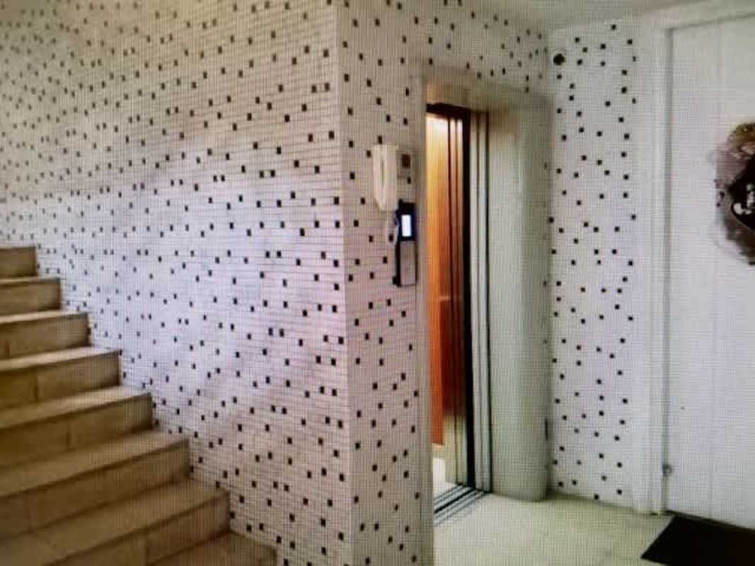 Lobby area with elevators, staircase and security PH Tiquiyoli Calle Jose Marti Panama City