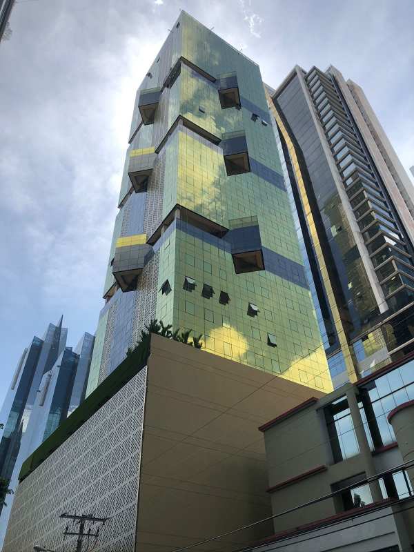 Modern 1BR 2BA Condo in PH Downtown Obarrio Panama