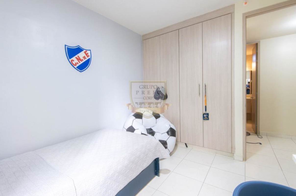 Secondary bedroom with natural light in PH Torres de Versalles 2 Costa Sur Panama