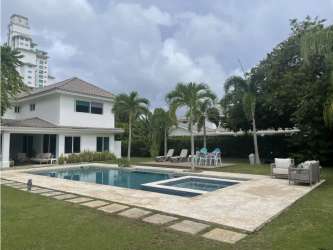 Luxury master bedroom with garden and ocean views, walk-in closet, Bijao villa for sale Panama