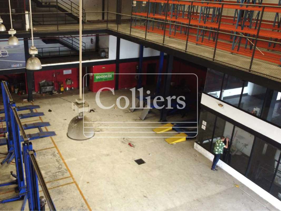 Interior workshop space with mezzanine and car lifts Costa del Este Panama