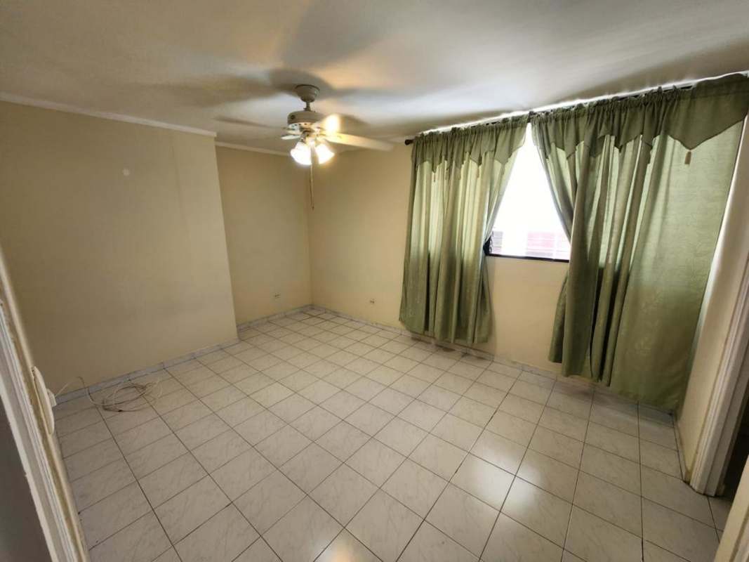 Closet with shelving and storage inside apartment Villa Gloriela Betania Panama