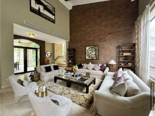 House / Single-Family Detached for Sale in Clayton - 5 bedrooms