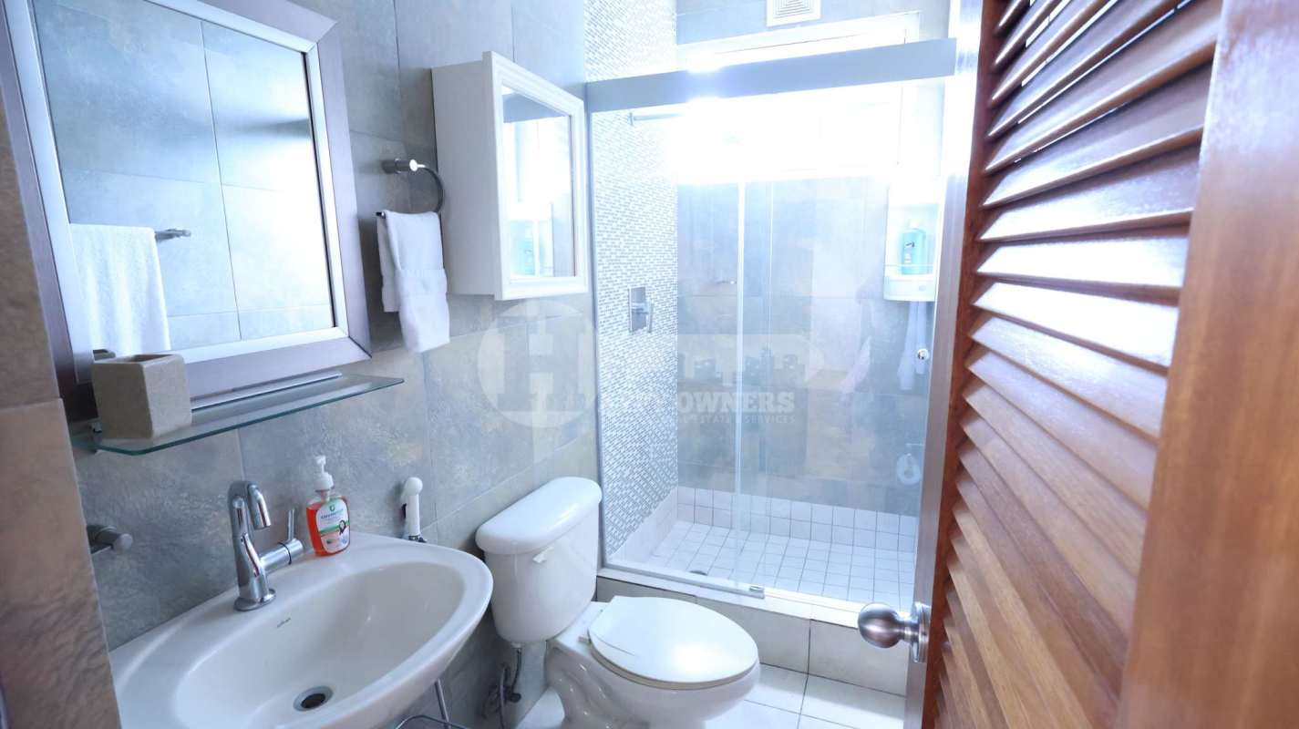 Spacious master bedroom with city and sea views PH Costa del Mar Marbella Panama