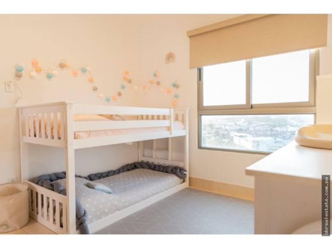 Modern kid’s bedroom with bunk bed, natural light, city views in PH Greenview Panama