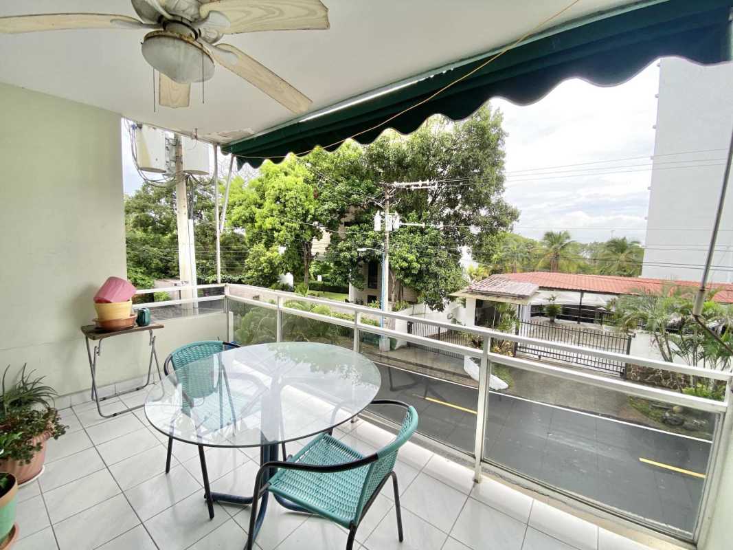 Bright bedroom with built-in closet ceiling fan in PH Coconut Grove Panama City