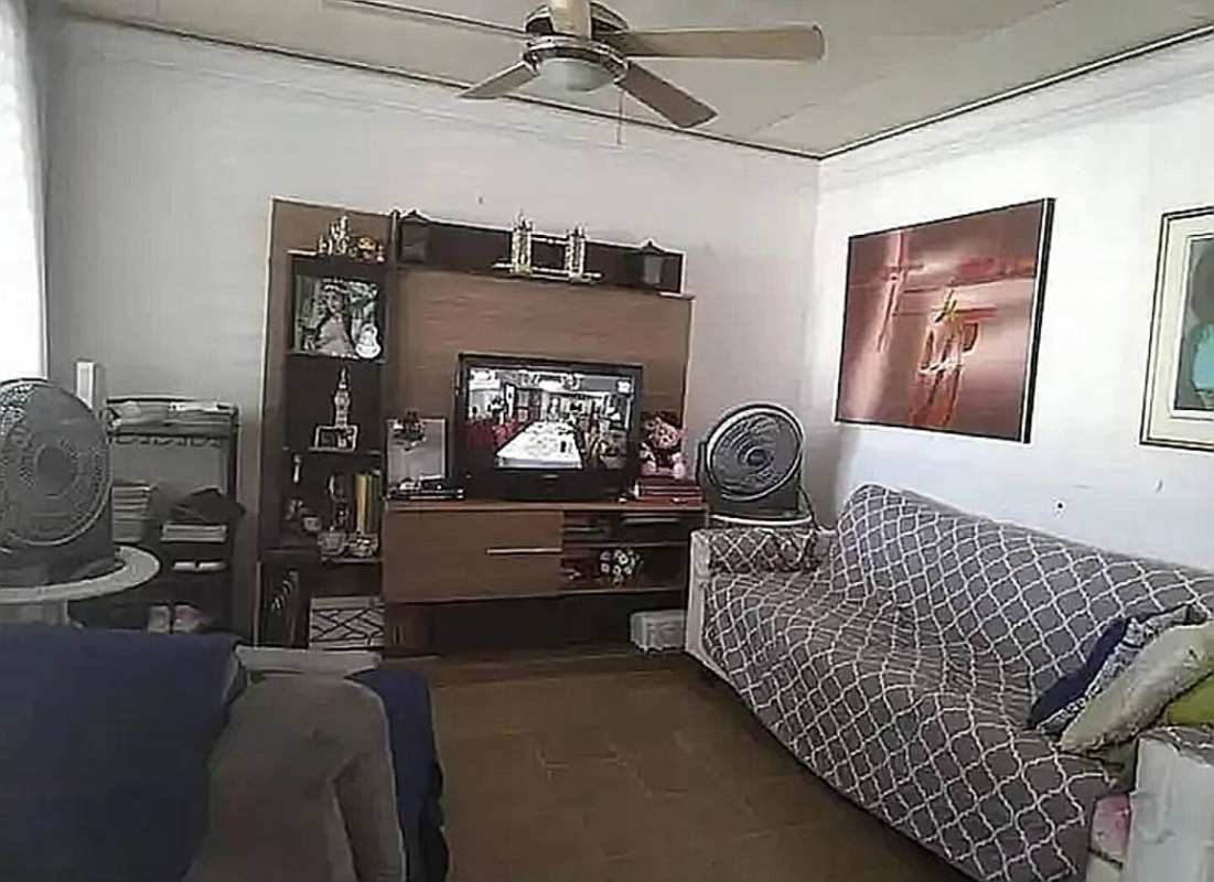 Spacious backyard patio with roofed cover and secure walls, Santa Clara Juan Díaz Panama