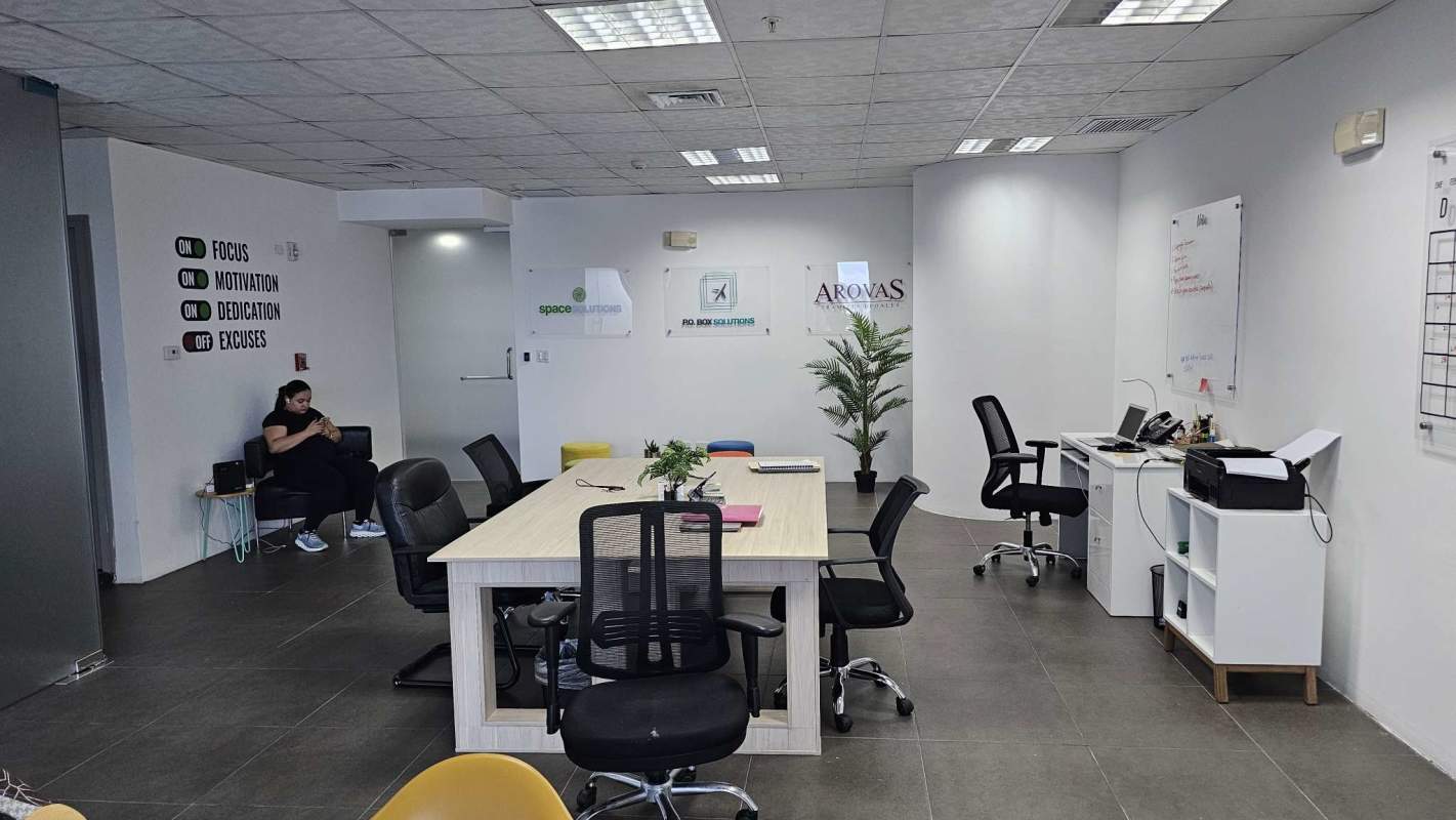 Professional conference room with modern furniture and presentation amenities in Oceania Business Plaza Panama