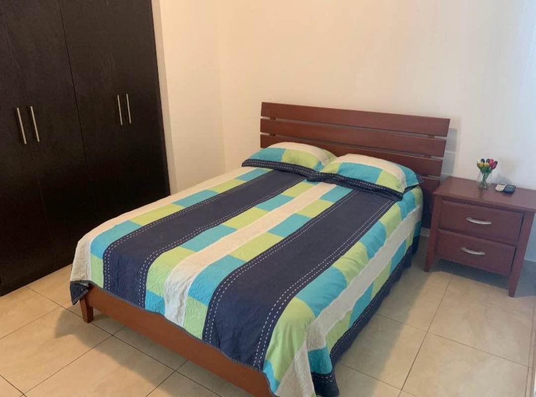 Large master bedroom with closet and ensuite bathroom PH Park City El Cangrejo Panama