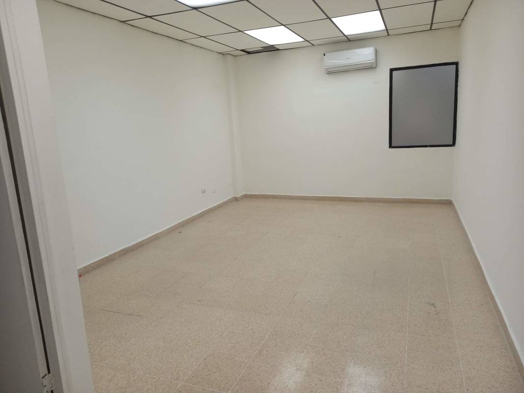 Office for Rent in Villa de las Fuentes 26m² from $375