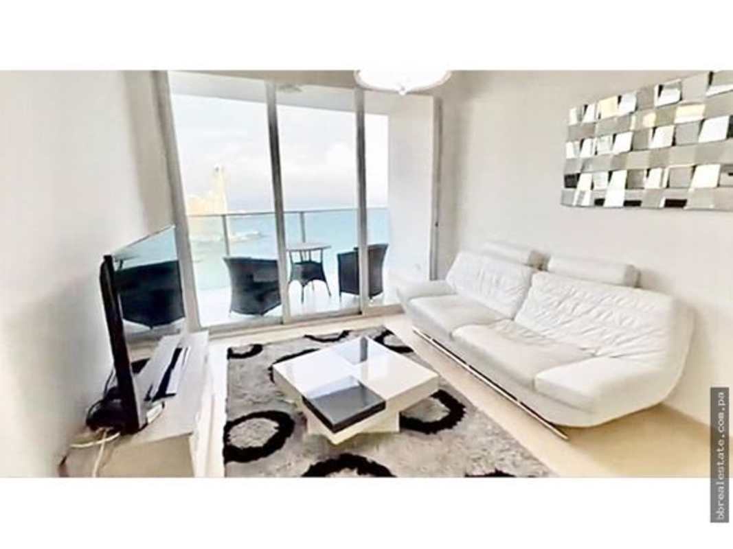 Living room with floor-to-ceiling windows, panoramic ocean views PH White Tower Panama