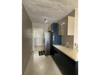 Master bedroom with walk-in closet, ensuite bath and ocean views PH Roca Marina Panama