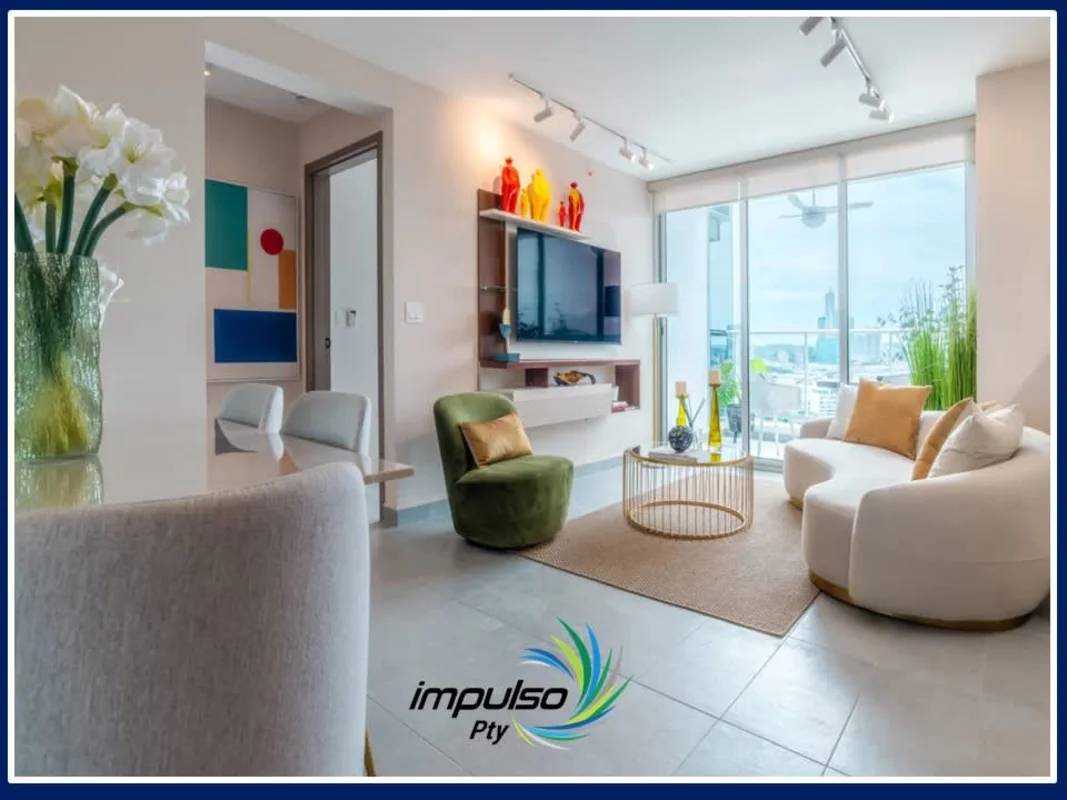 Modern living room with large windows and balcony access in PH RISE Parksquare Via España Panama
