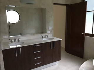 House for Sale in Clayton - 5 bedrooms