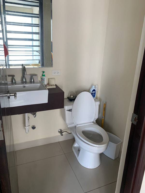 Bathroom with glass shower, vessel sink, modern design at PH Vitro Loft Panama