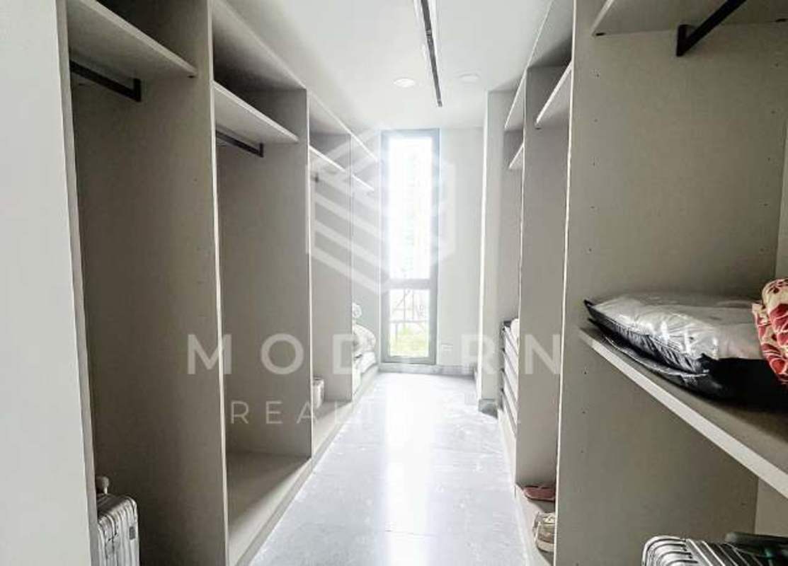 Large balcony with panoramic Pacific and skyline views PH Costa del Mar Costa del Este