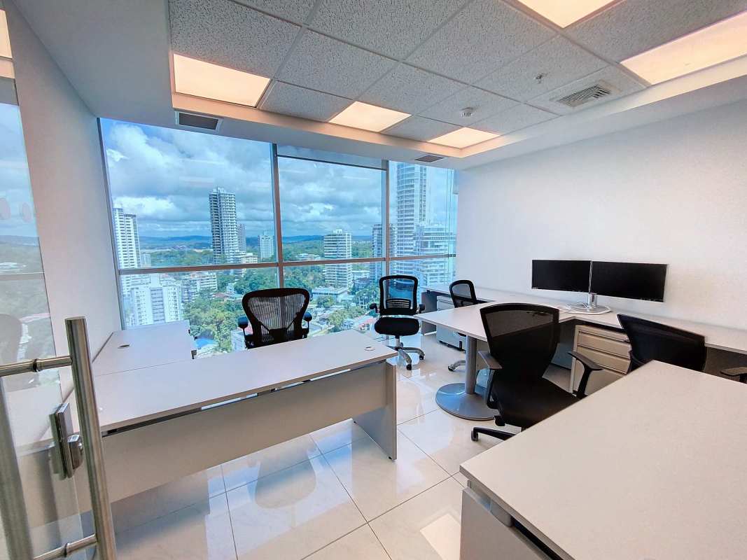 Corner private office with panoramic views in Hi-Point Tower Obarrio Panama City