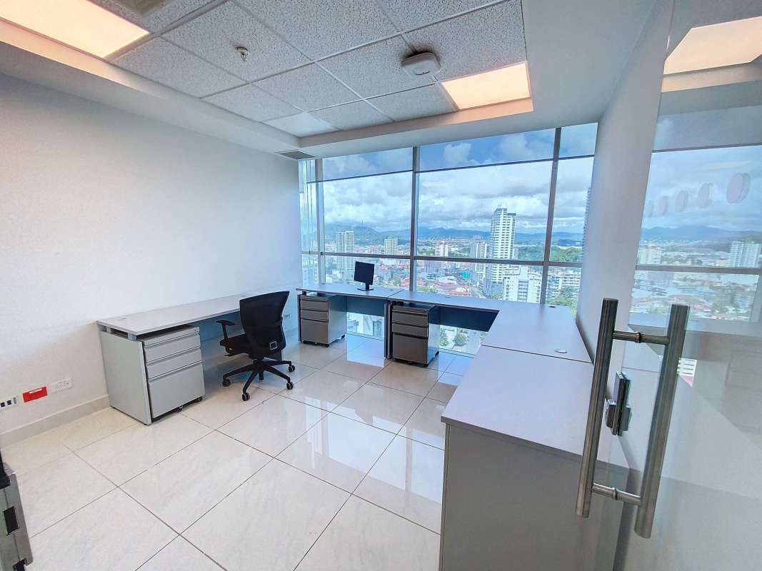 Private office with desks, city skyline views at Hi-Point Tower Obarrio Panama
