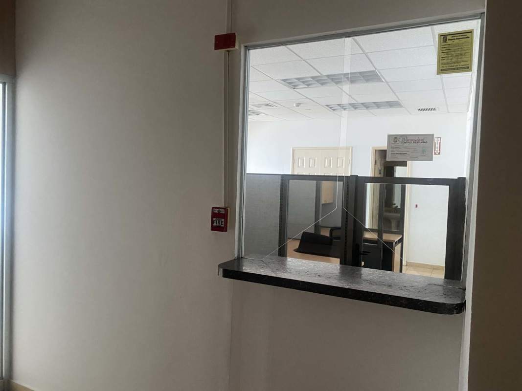 Reception counter with glass window, corporate furnishings, Torre Global Bank