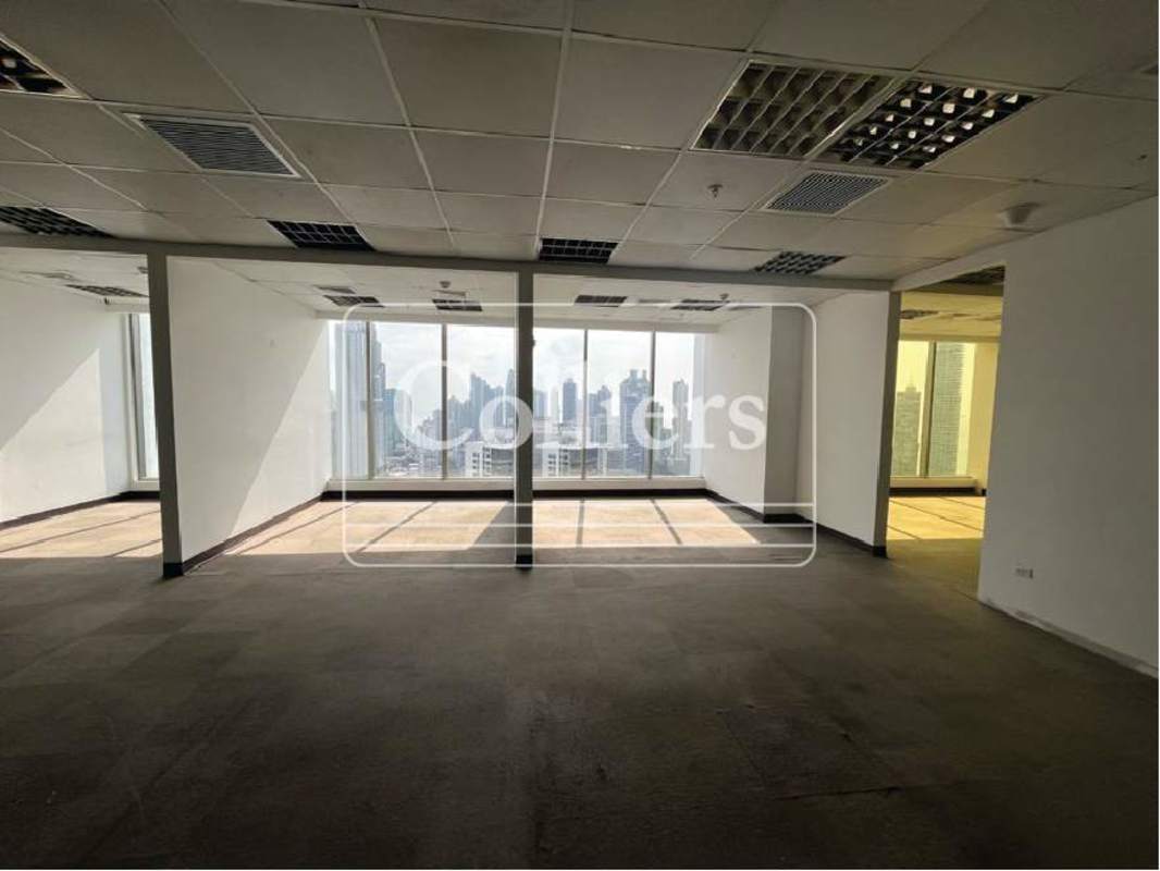 Modern corporate office with floor-to-ceiling windows and ocean view in PH BICSA Tower Panama City