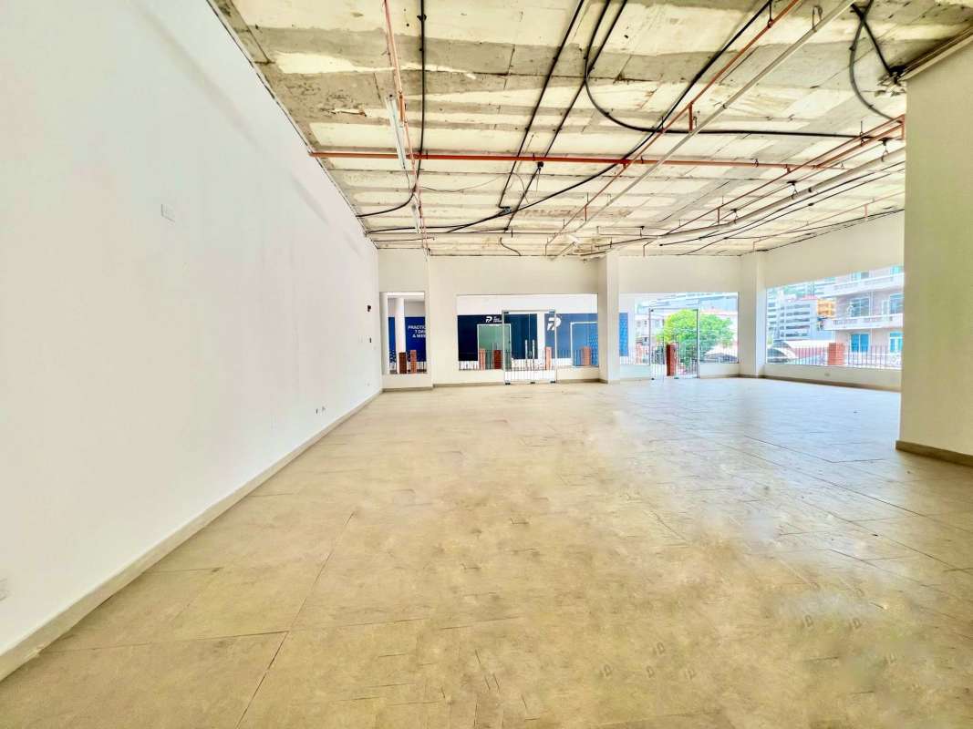 Glass storefront with ceramic tile floor at Bella Vista Plaza Panama City