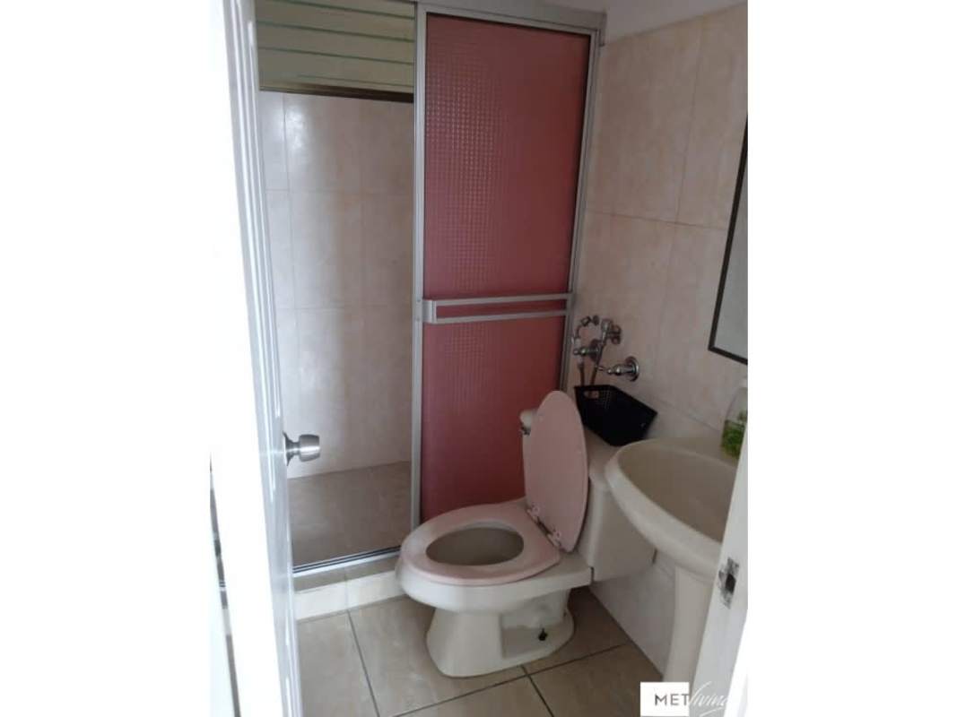 Secondary bedroom with closet ceramic tile flooring PH Parque Lefevre Panama