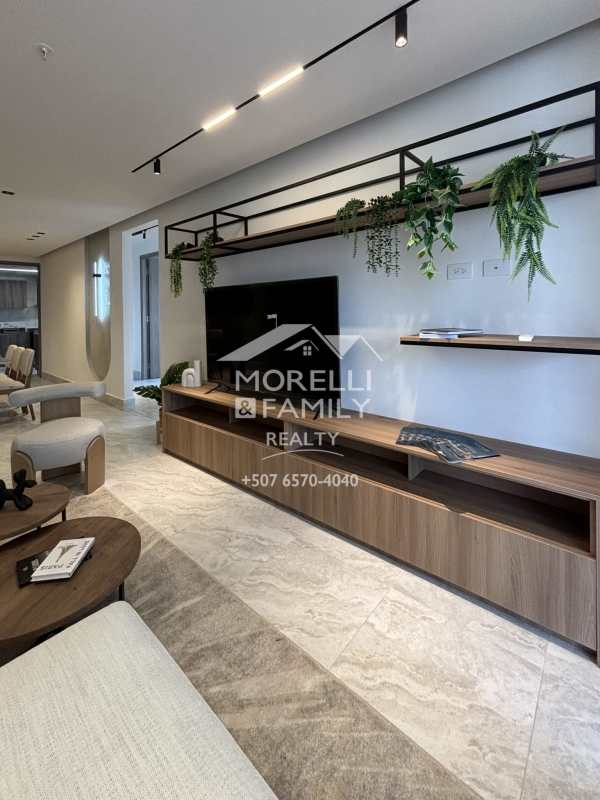 Panoramic rooftop infinity pool with garden lounge PH Luxor 400 El Cangrejo Panama