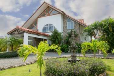 Private pool with sun deck and covered terrace Punta Barco Village Panama