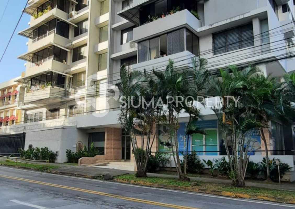 Multi-story apartment tower PH Santa Fe Bella Vista Panama