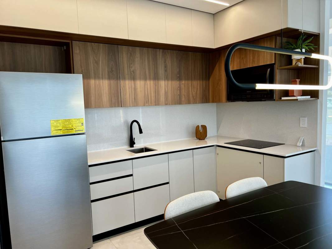 Bright co-working area with modern furnishings for residents in Costa del Este