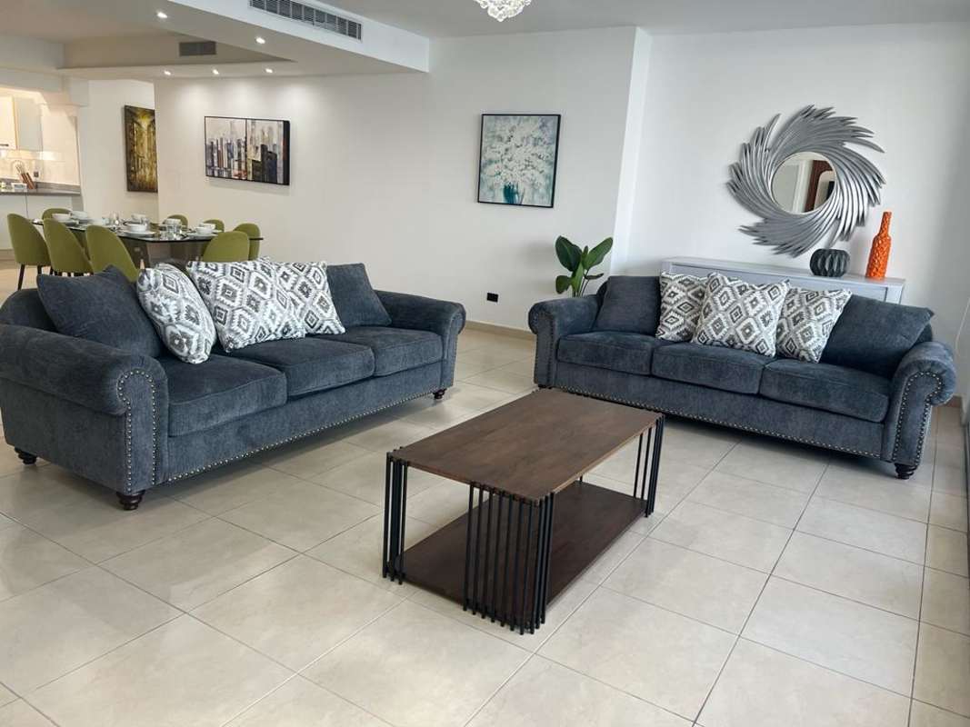 Fully furnished kitchen with granite countertops at Waters on the Bay Panama