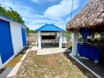 Children's bedroom with bunk bed, crib, AC in Punta Chame Panama rental