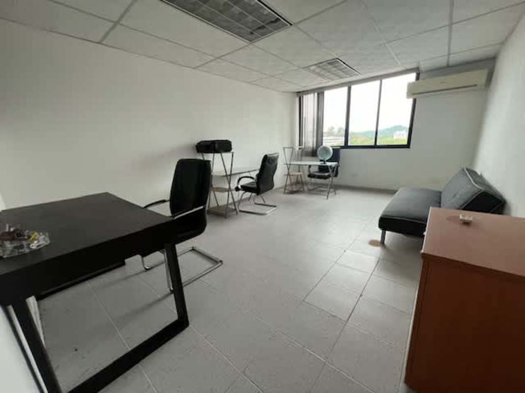 Furnished office with desks chairs and AC PH International Business Center El Cangrejo Panama